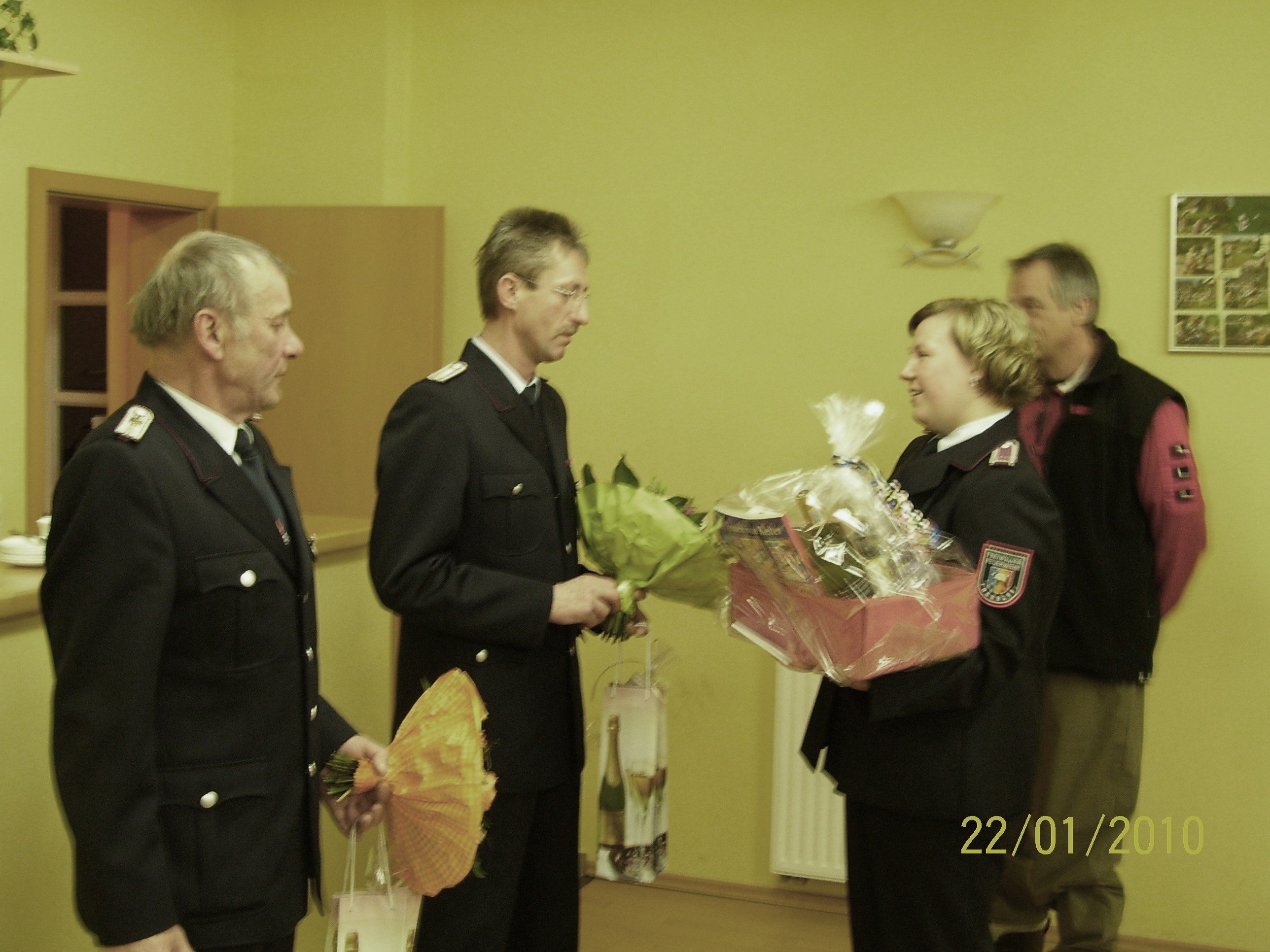 Dank der Gemeinde an den alten Wehrführer Dieter Stuth